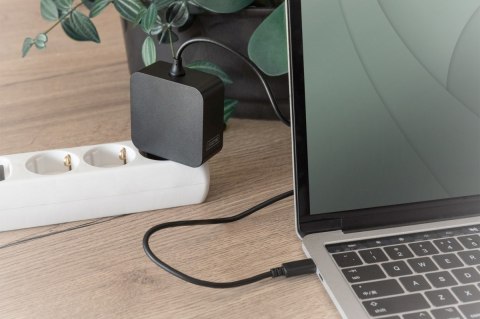 Ładowarka sieciowa zasilacz 1x USB-C PD 3.0 max. 65W zintegrowany kabel 1,2m Czarna