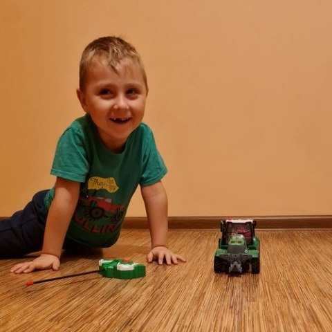 Traktor zdalnie sterowany- ciągnik Kruzzel 24850 Kruzzel
