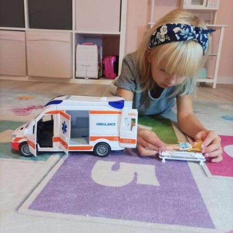 Karetka pogotowia- ambulans 22731 Kruzzel Karetka pogotowia- ambulans 22731 Kruzzel