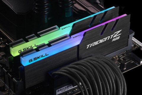 Pamięć DDR4 16GB (2x8GB) TridentZ RGB for AMD 3200MHz CL16 XMP2