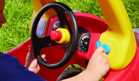 Jeździk Cozy Coupe nowe oczy