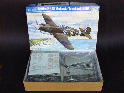 Model plastikowy Curtiss P-40B Warhawk 1/32 Model plastikowy Curtiss P-40B Warhawk 1/32